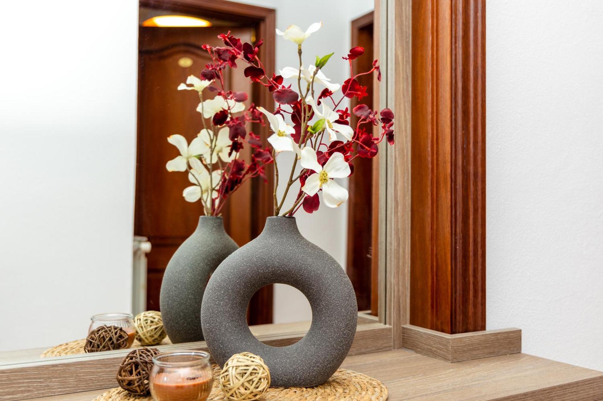 Apartments Gucci Улцин Екстериор снимка